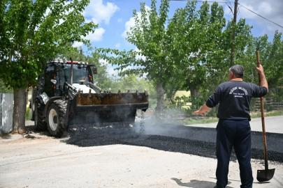 Yeşilyurt Belediyesi, Topsöğüt Mahallesi’nin yollarını yeniliyor