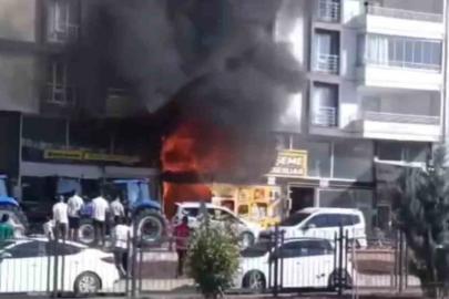 Elazığ’da iş yeri alevlere teslim oldu