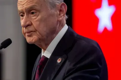 MHP lideri Bahçeli'den YENİ Parti açıklaması: Özgür Özel'in üzülmesini arzu etmeyiz