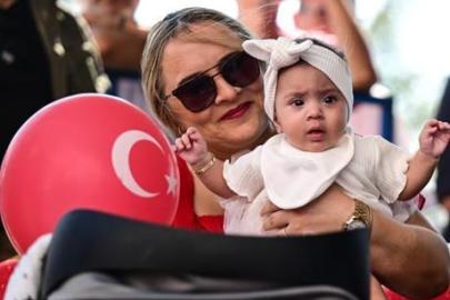 30 Ağustos coşkusu tüm yurda yayıldı! Meydanlar kırmızı beyaza büründü