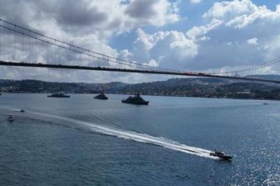 Deniz Kuvvetleri Komutanlığı'na bağlı 15 gemi İstanbul Boğazı'nda!