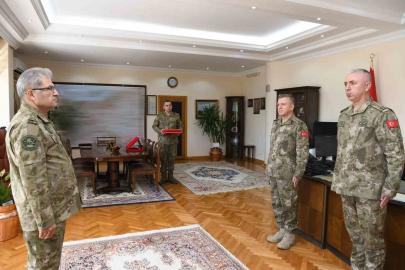 Erzincan 3’üncü Ordu Komutanlığında devir teslim töreni gerçekleştirildi