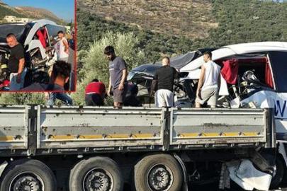 Muğla'da tur otobüsü tıra çarptı: 2 ölü 17 yaralı
