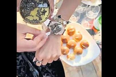 Yalıkavak’ta görgüsüzlük! ‘Rolex’ üzerine havyar döküp yediler