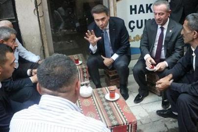 Bakan Bayraktar Hakkari'de çay ocağında vatandaşlarla sohbet etti: Doğunun yükselen yıldızı olacak