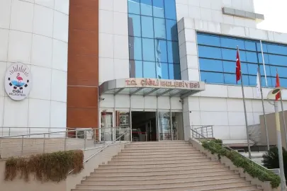 Çiğli'de belediyeden sonra Akvaryum Kafe’ye silahlı saldırı!