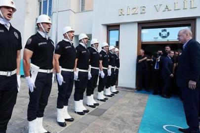 Cumhurbaşkanı Erdoğan, Rize Valiliğini ziyaret etti