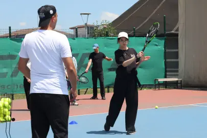 Sakarya'da Sonbahar Spor Okulu’nda tenis heyecanı