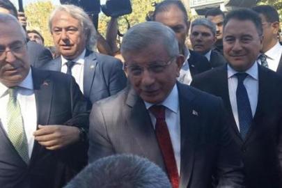 Son dakika... Ahmet Davutoğlu ifade vermek üzere adliyede