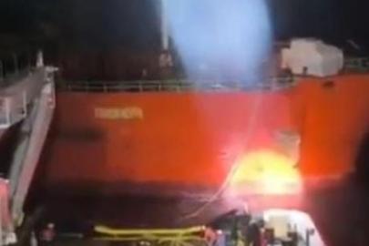 Tonlarca petrol yüklü Rus gemisi Marmara adası açıklarında arızalandı