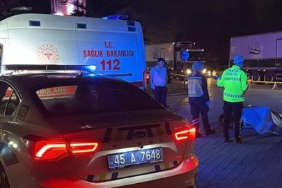 Manisa’da TIR'la çarpışan motosikletin sürücüsü öldü