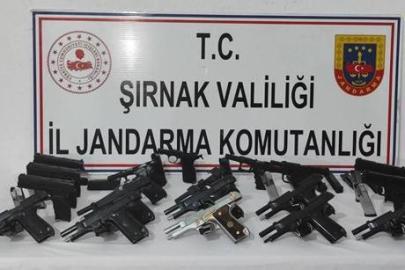Şırnak'ta 3 tırda uyuşturucu ve silah ele geçirildi