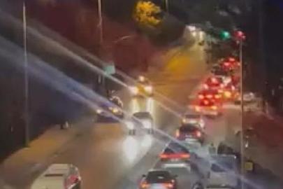 Son dakika... Bayrampaşa'da yol çalışması sırasında göçük! Mahsur kalanlar var