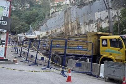 Zonguldak'ta çöken binanın çevresindeki bir bina daha boşaltılıyor